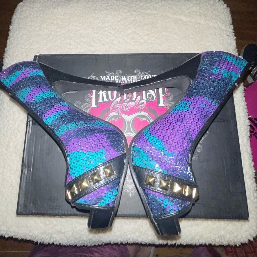 NIB Iron Fist Debracorn Sequin Platform Heels Size 5 - Picture 4 of 9